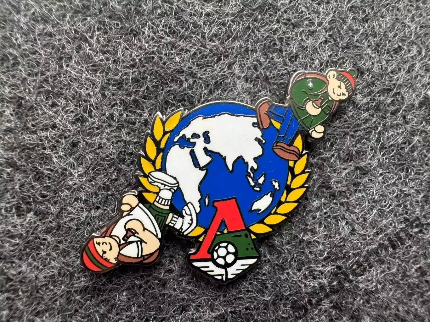 Серия Ультрас география. Локомотив Москва. Жёлтый.