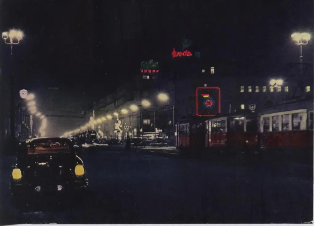 Открытка. Варшава. Иерусалимская аллея ночью. Отечатано в Польше.