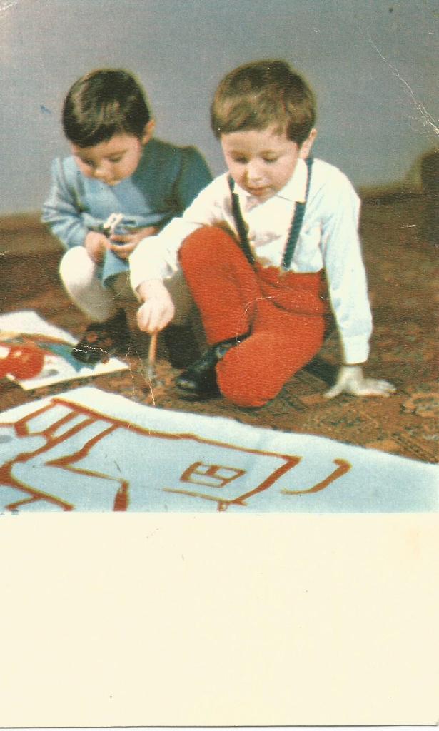 открытка. Юные художники. 1969. Фото Д.Германа, А. Маркелова (чистая)