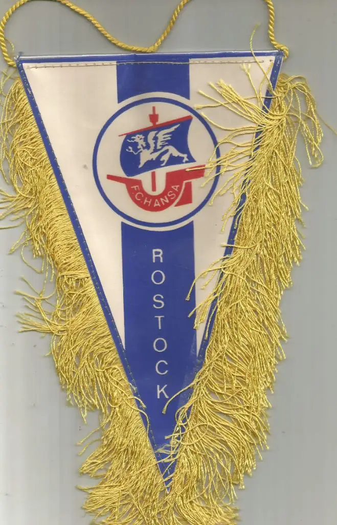 вымпел. _FC_HANSA_Rostock_DDR. _с_бахрамой._размер 15,5х24,5_см.