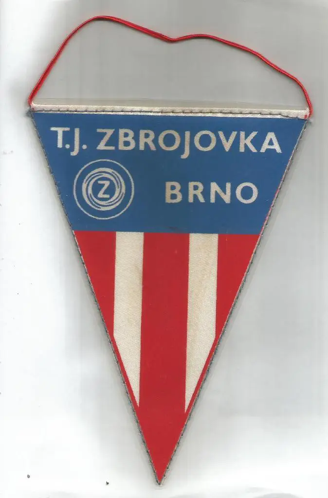 вымпел. _ZBROJOVKA_BRNO_CSSR _Односторонний. размер _11,5х16_см._