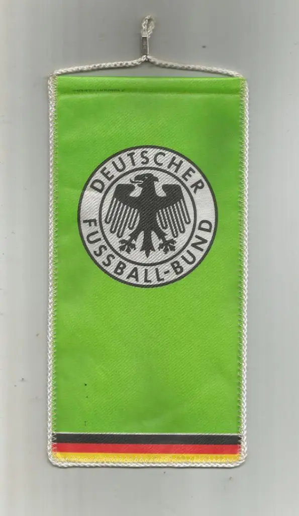 вымпел._DEUTSCHER_FUSSBALL-B UND_Односторонний. размер _10х20_см.