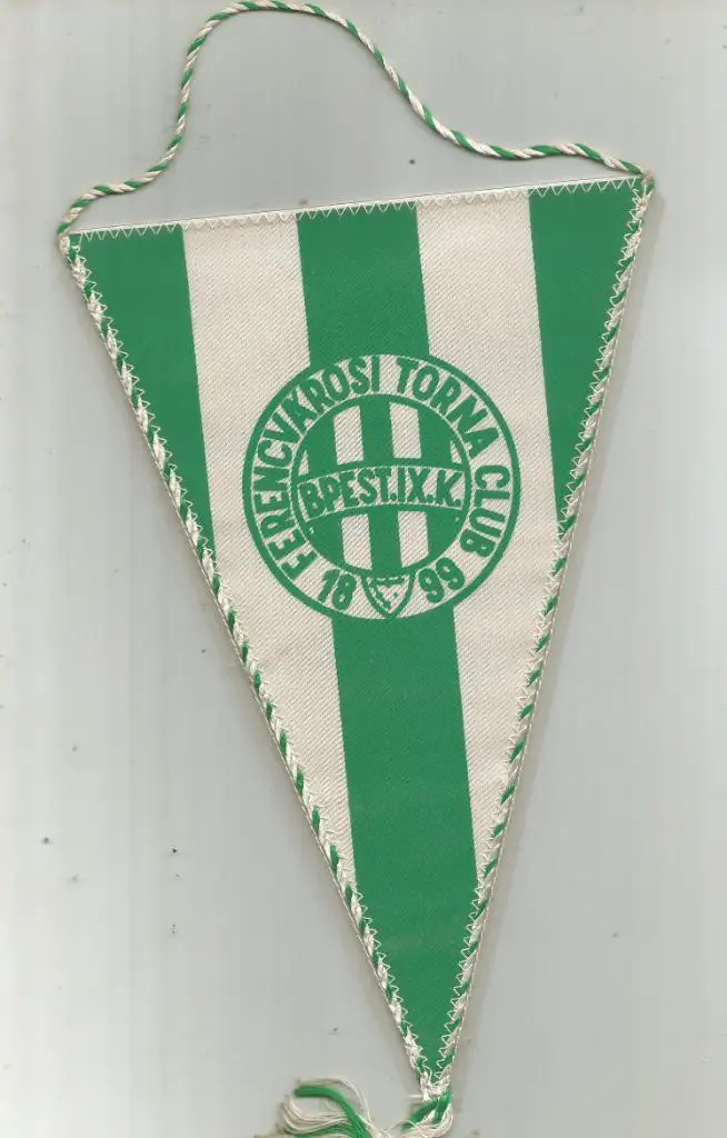 вымпел._FERENCVAROSI_Budapes t _Hungary ._Односторонний. размер _15х23_см.