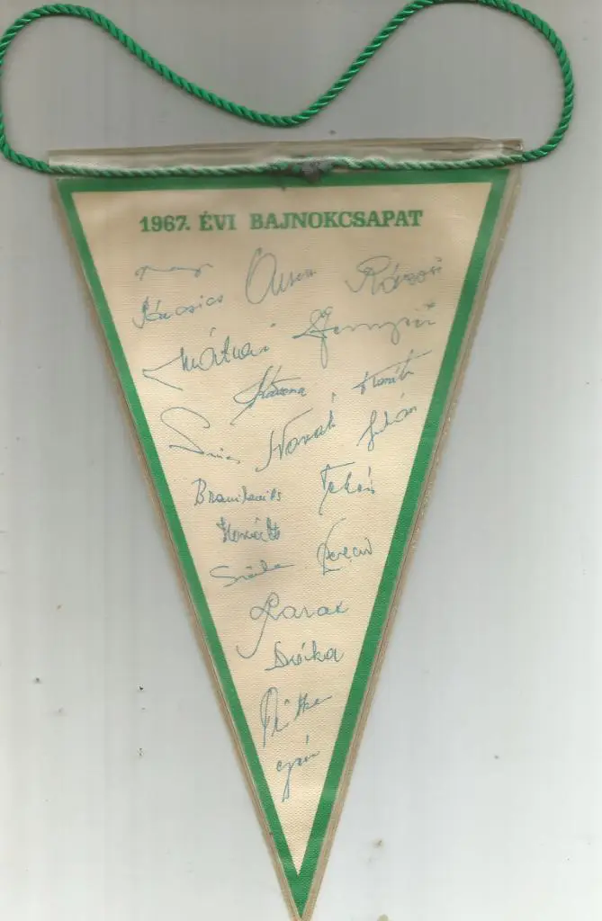 вымпел._FERENCVAROSI_Budapes t_1967 _Hungary ._двухсторонний. размер _15х25_см. 1