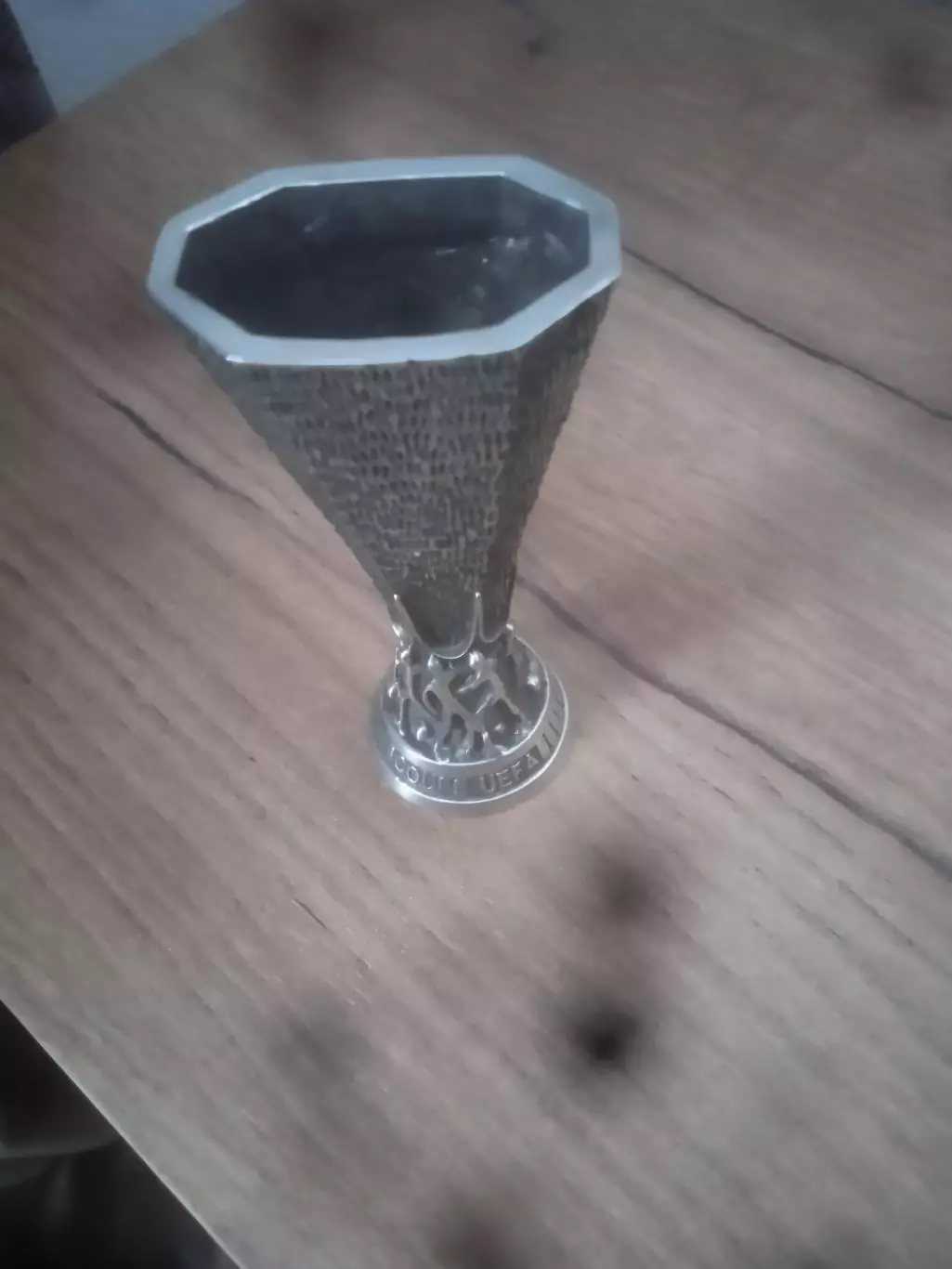 Точная копия Кубка УЕФА 4