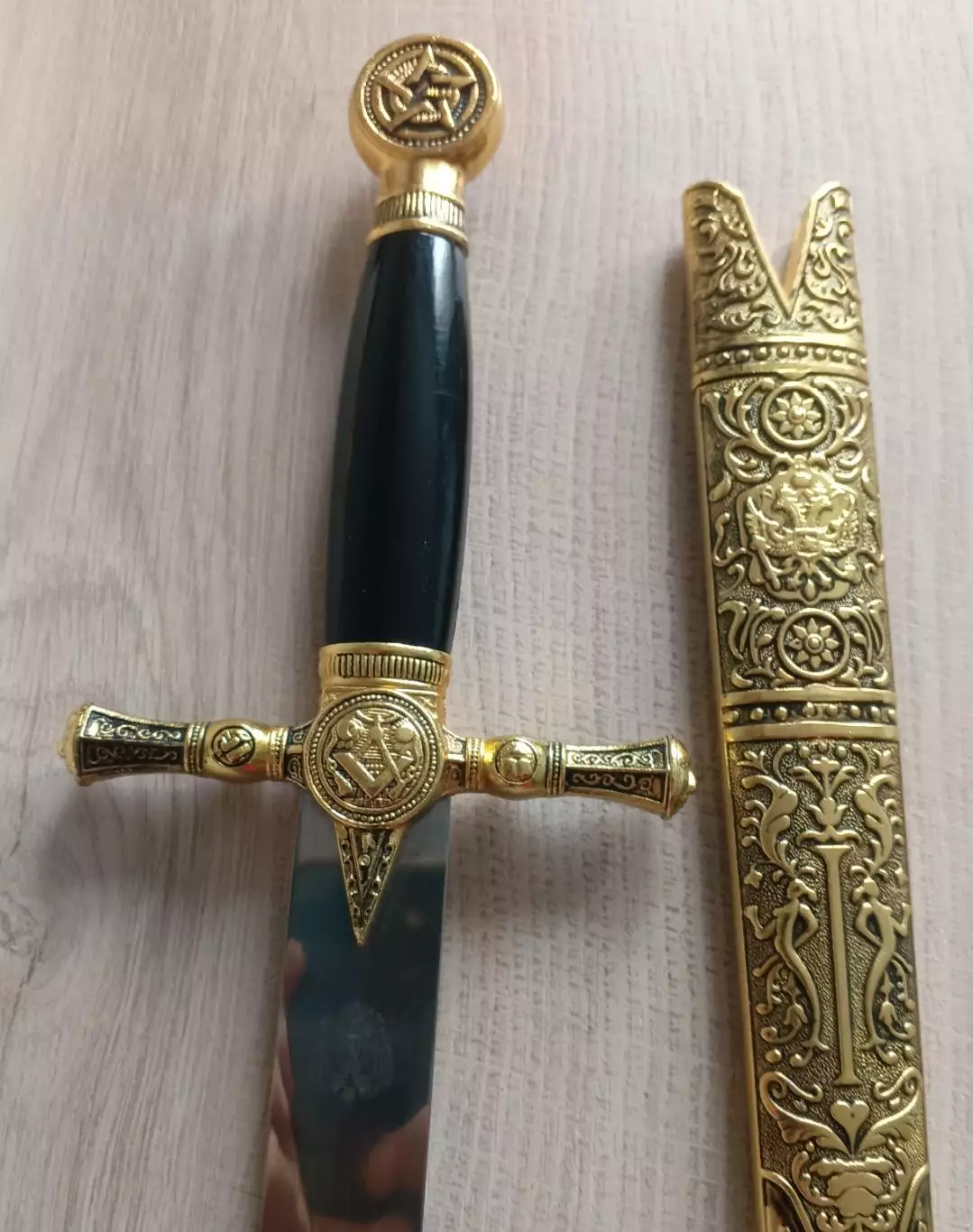 Кортик. Сувенирный. Большой, герб. 3