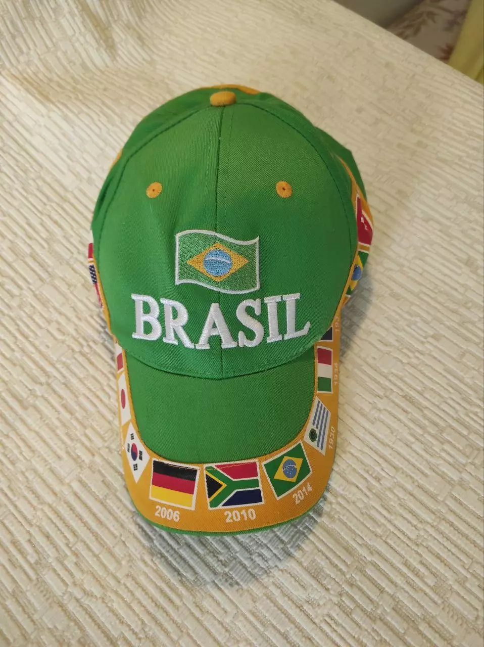 Кепка-бейсболка с мундиаля 2014 1