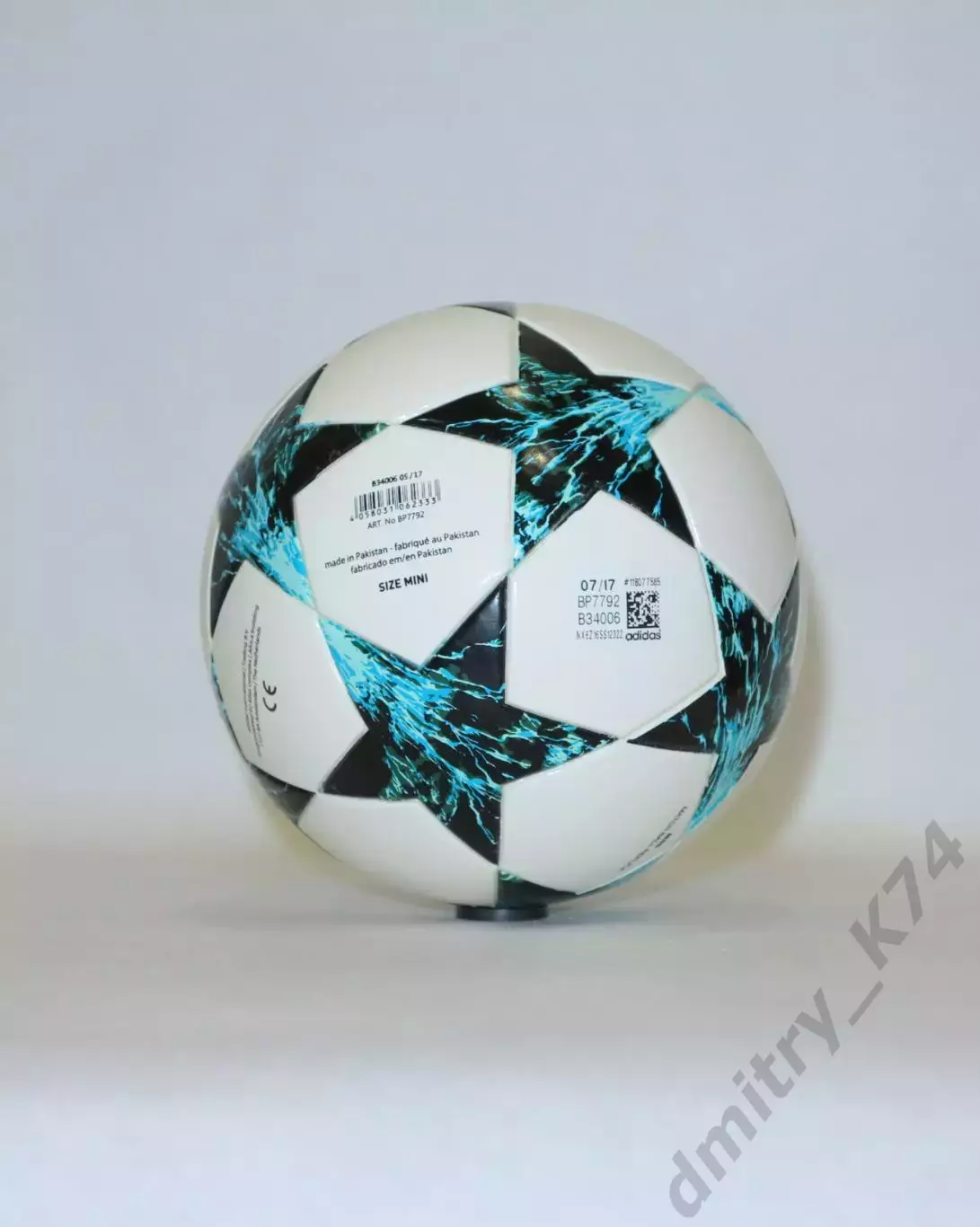 Мяч MINI Match Ball Replica UEFA CHAMPIONS LEAGUE 2017 2