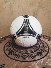 Официальный мяч ADIDAS TANGO 12 EURO 2012