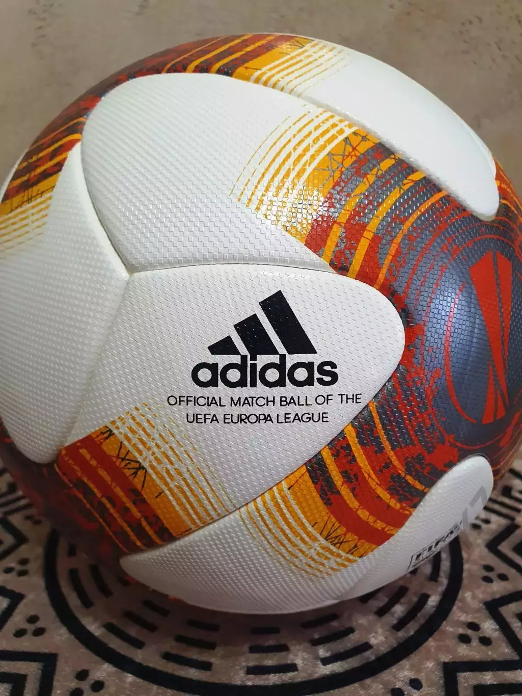Официальный мяч ADIDAS UEFA EUROPA LEAGUE 2017 - 2018 2