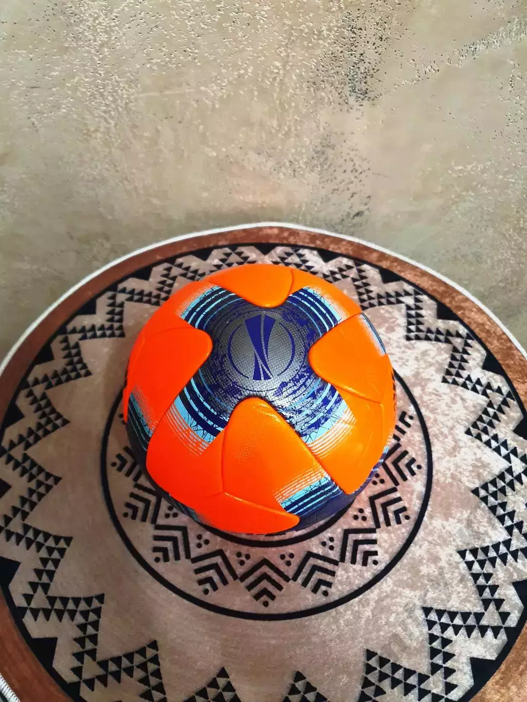 Официальный мяч ADIDAS UEFA EUROPA LEAGUE 2017 - 2018