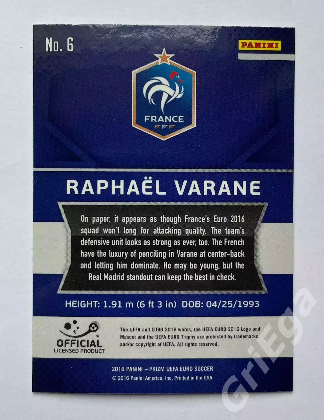 Футбол. Карточка Raphael Varane PANINI Чемпионат Европы 2016 Prizm 1