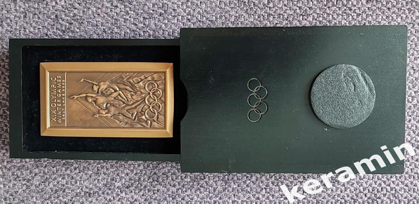 Медальучастника Олимпийских игр Солт-Лейк-Сити 2002 в оригинальной коробке.