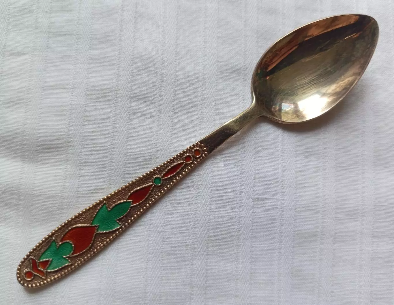 Серебряная чайная ложка. 975 проба. Золочение. Эмаль.