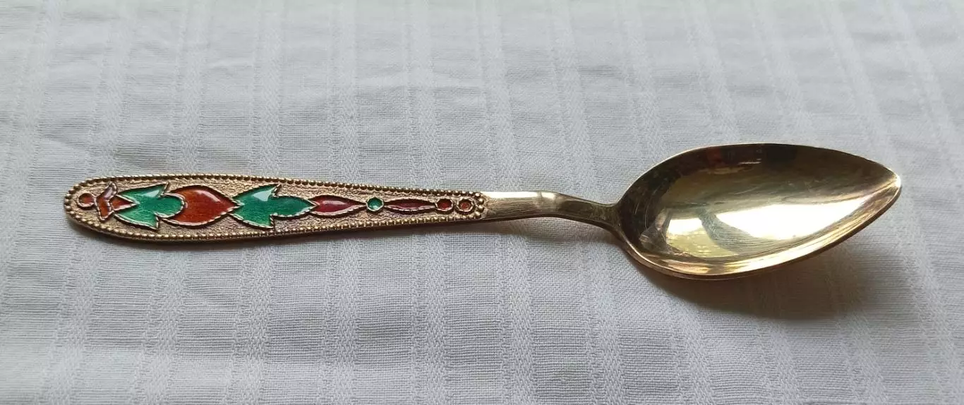 Серебряная чайная ложка. 975 проба. Золочение. Эмаль. 3