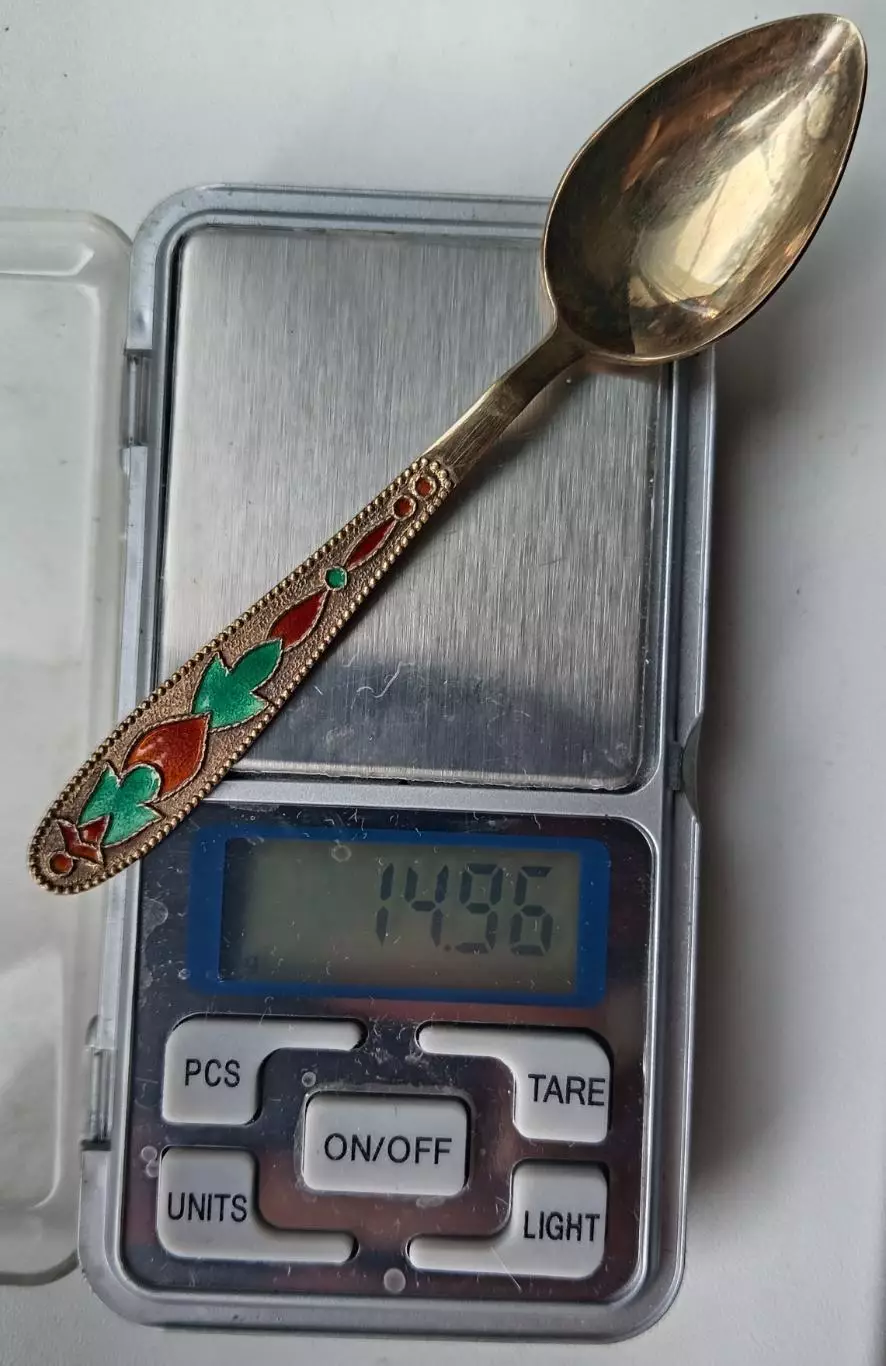 Серебряная чайная ложка. 975 проба. Золочение. Эмаль. 5