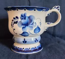 Фарфоровая кружка Гжель. 2000-е г. Ручная работа.