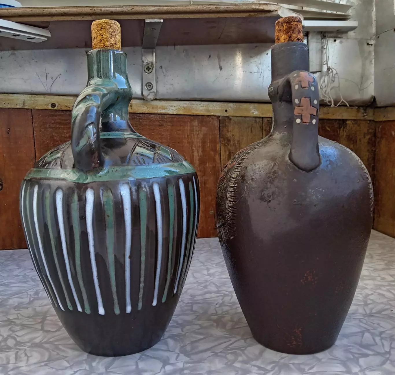 Керамическая бутылка от вина. СССР. Продаётся лотом из 2-х штук. 2