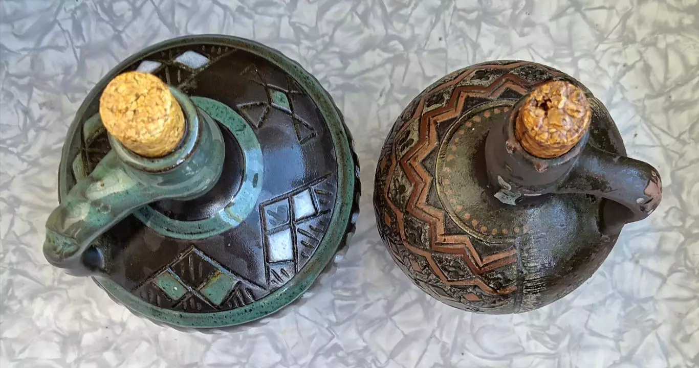 Керамическая бутылка от вина. СССР. Продаётся лотом из 2-х штук. 3