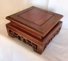 Подставка из красного дерева. Китай. 1960-е г.