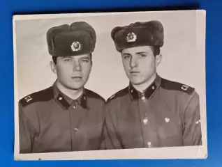 Фото СССР. Солдат форма шапка армия. 1970-е г.