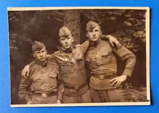 Фото СССР. Солдат форма пилотка армия. 1950-е г