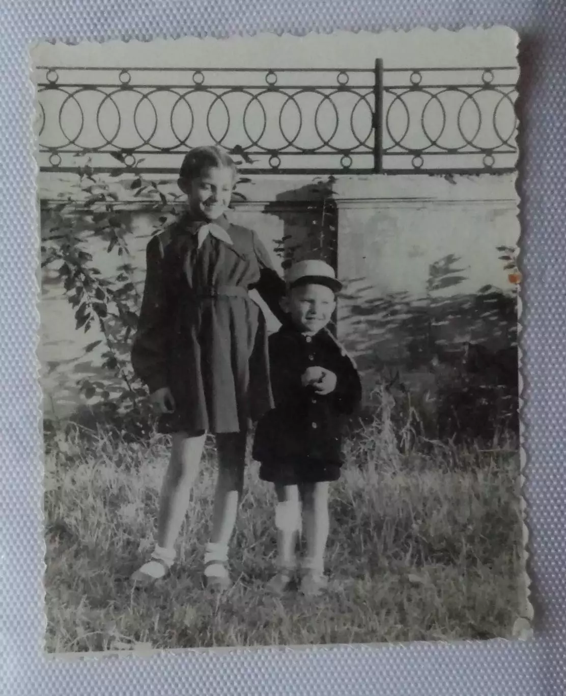 Фото СССР. Мальчик девочка ребёнок. 1940-е г