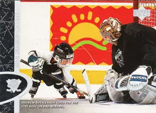 Хоккейная карточка 1996-97 Upper Deck #7 Михаил Шталенков