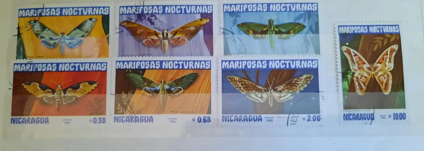Марки. Никарагуа. Бабочки