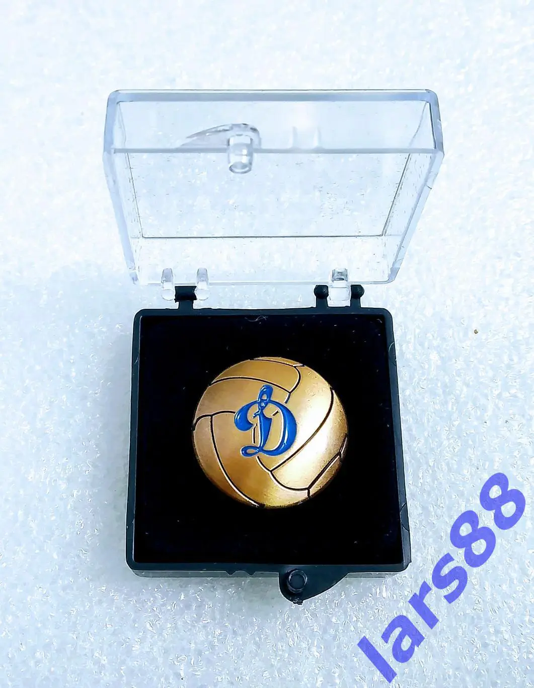 Значок ФК ДИНАМО Москва (ретро) - официальное издание (2024/25).