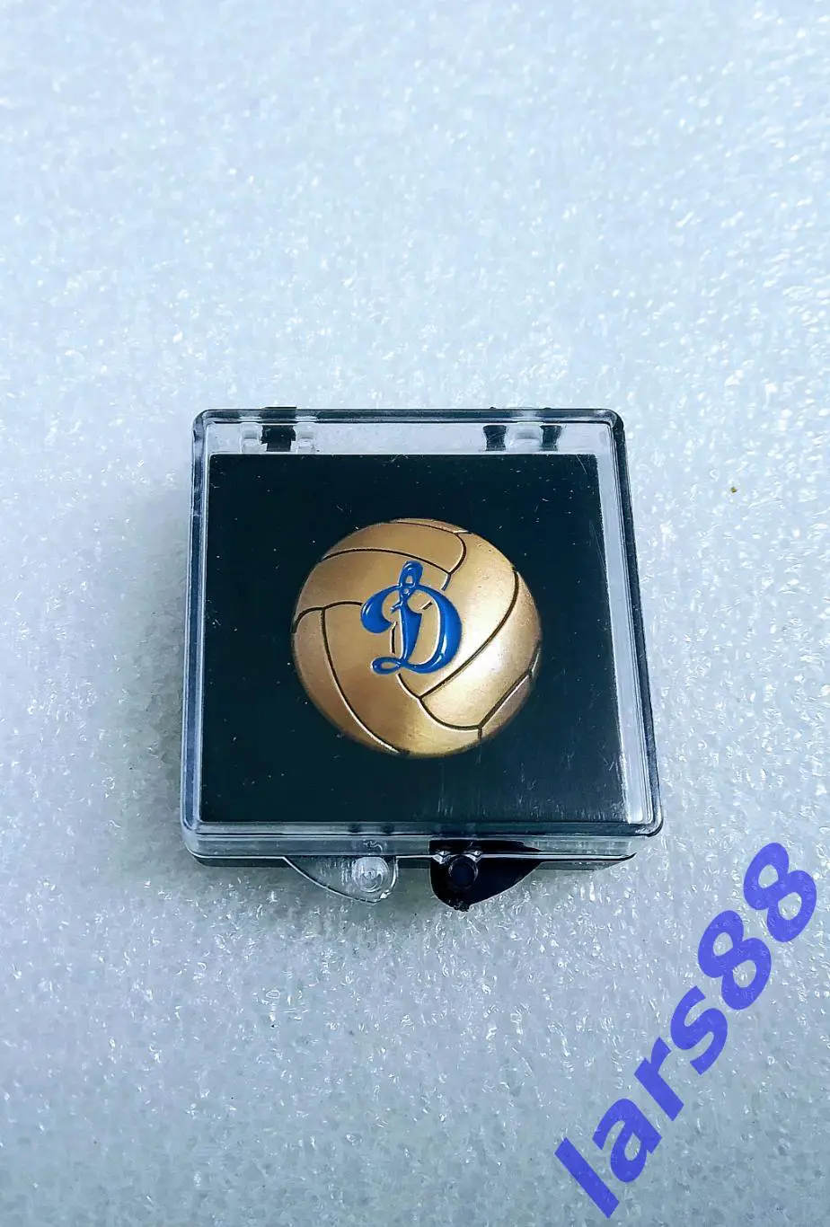 Значок ФК ДИНАМО Москва (ретро) - официальное издание (2024/25). 1