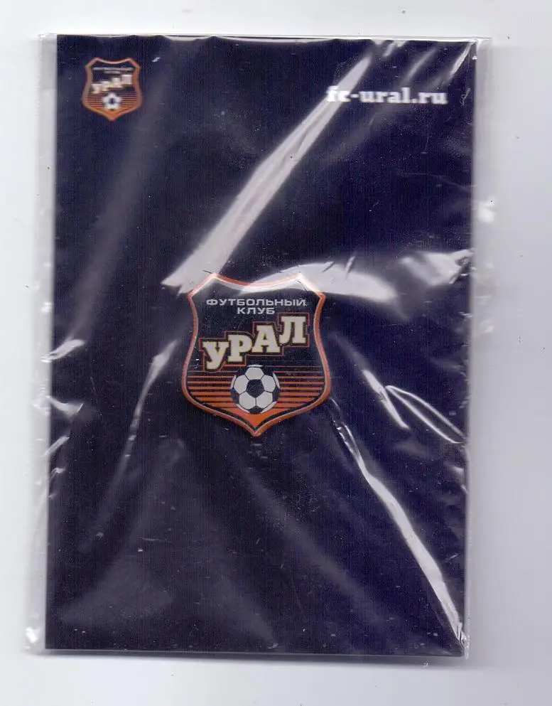 Знак, Урал Екатеринбург, официальный выпуск клуба, пластик на цанге (2)