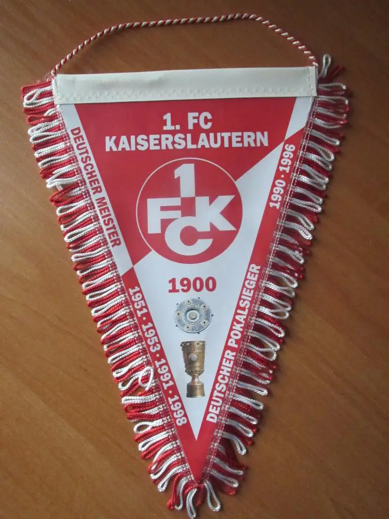 Вымпел ФК Кайзерслаутерн. 1