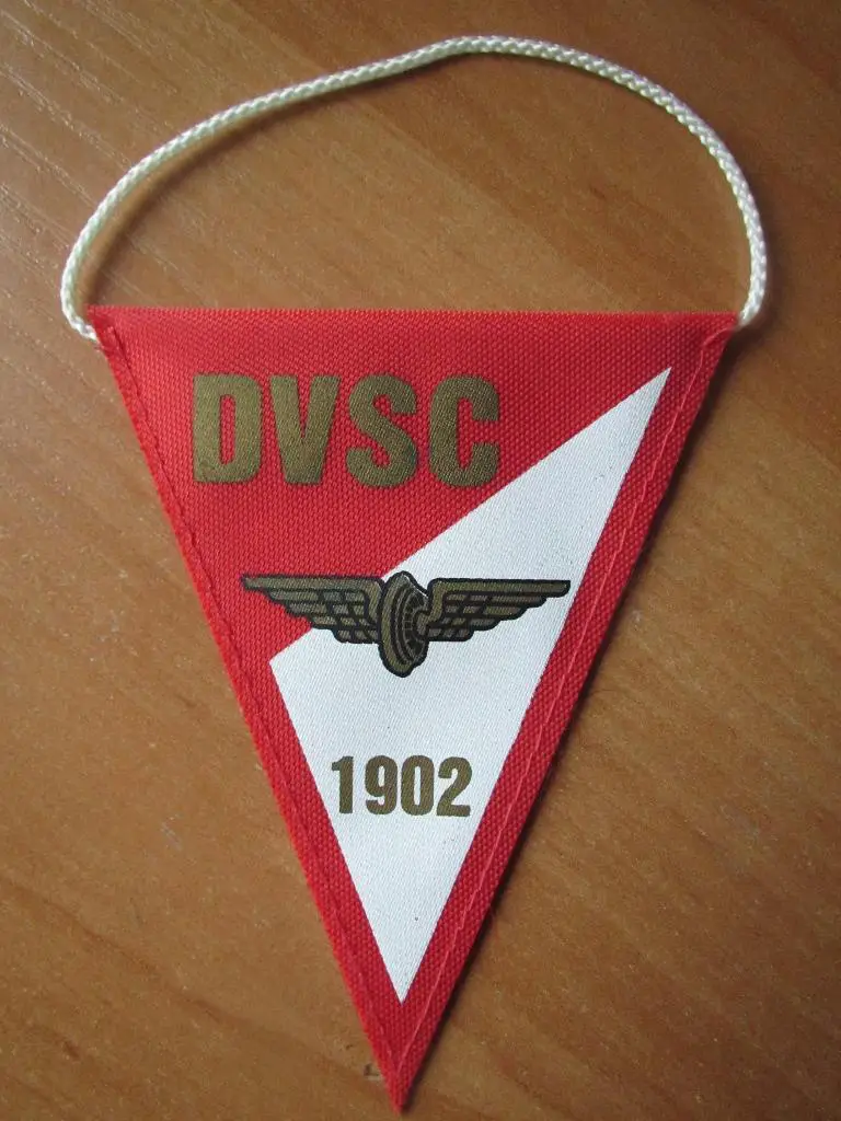 Вымпел ФК Дебрецен.