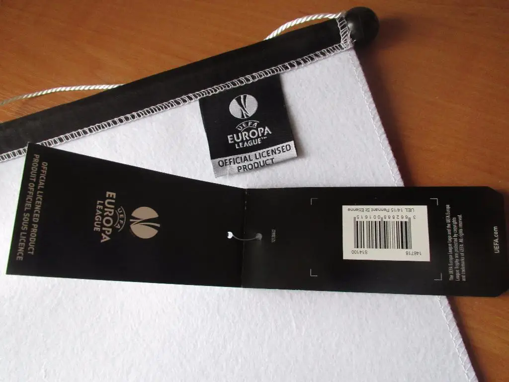 Вымпел ФК Сент-Этьен в ЛЕ 2014/2015 3