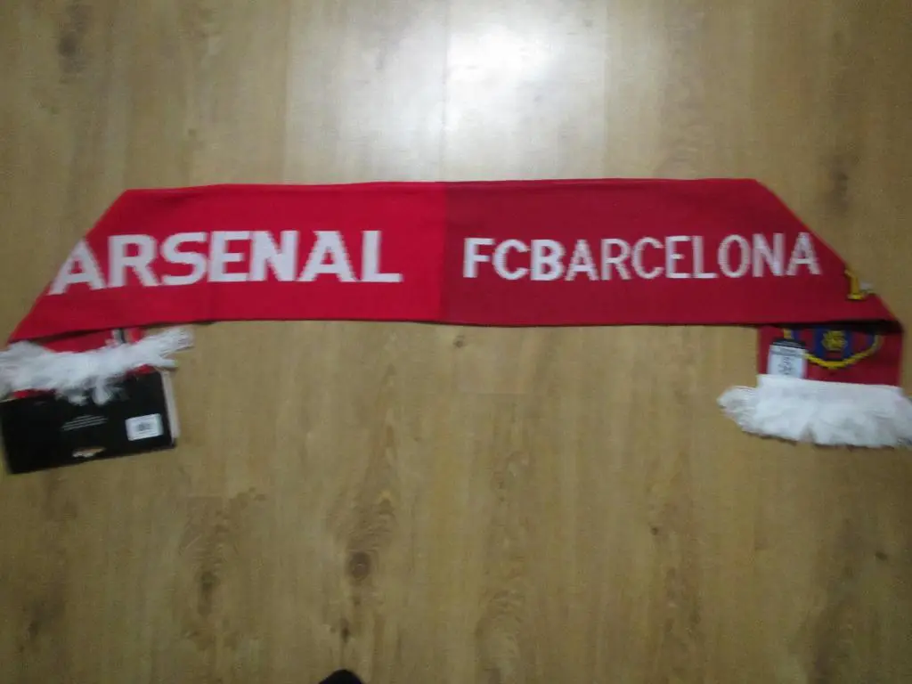 Шарф Арсенал-Барселона 2011