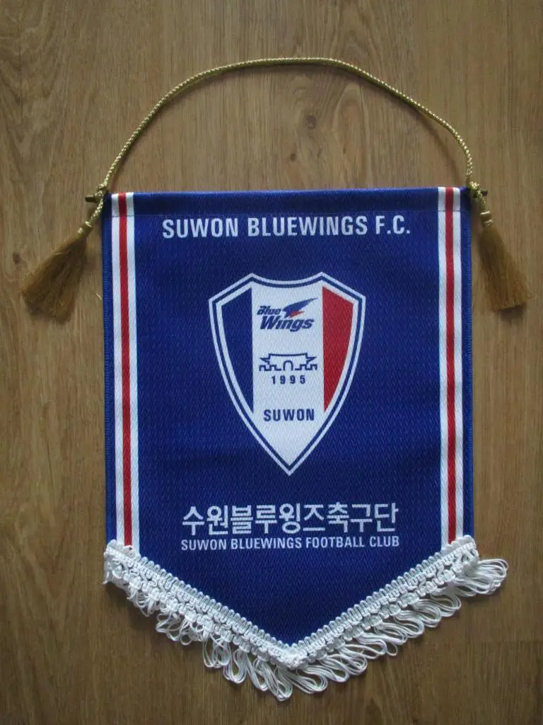 Вымпел ФК Сувон Самсунг Блюуингз Южная Корея.