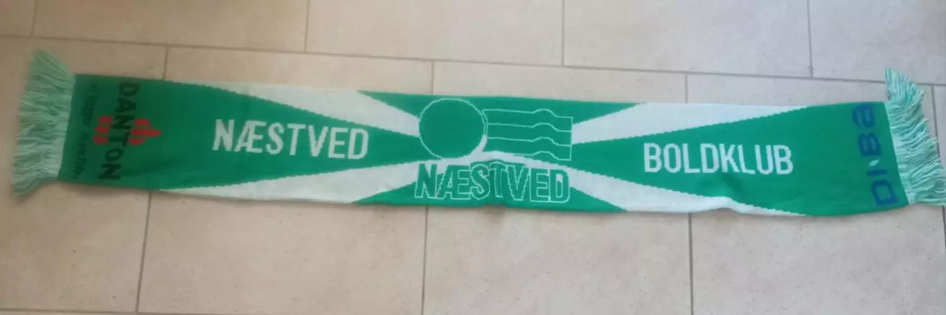 Шарф ФК Нествед, Дания