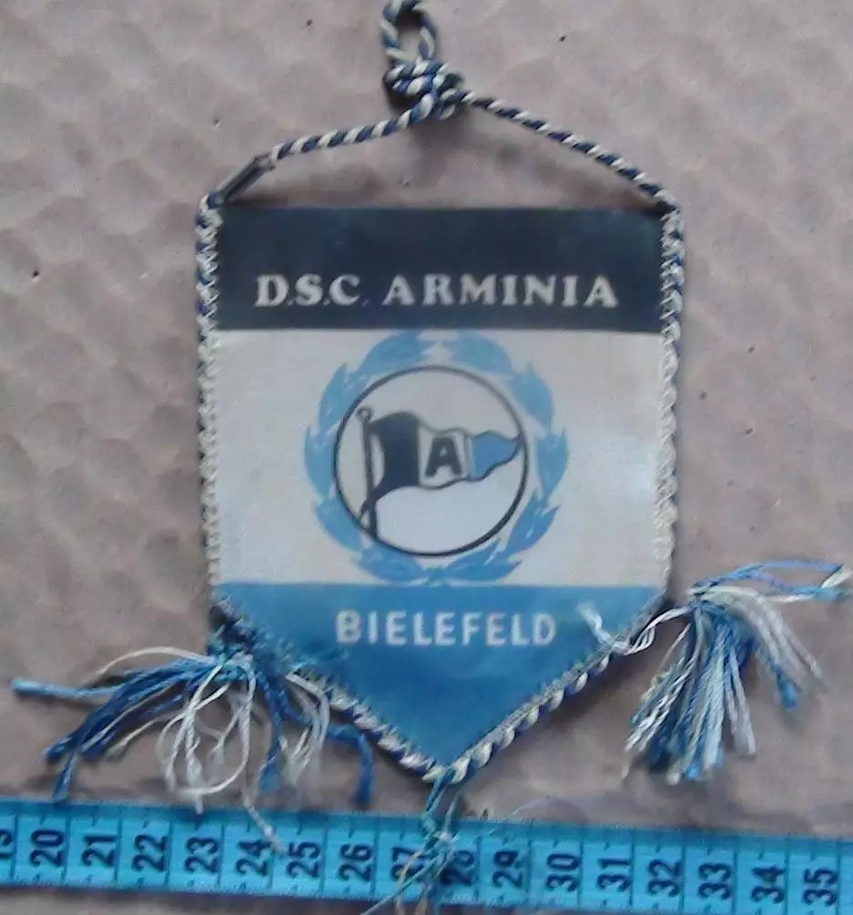 Вымпел ФК Арминия Билефельд, Германия 1