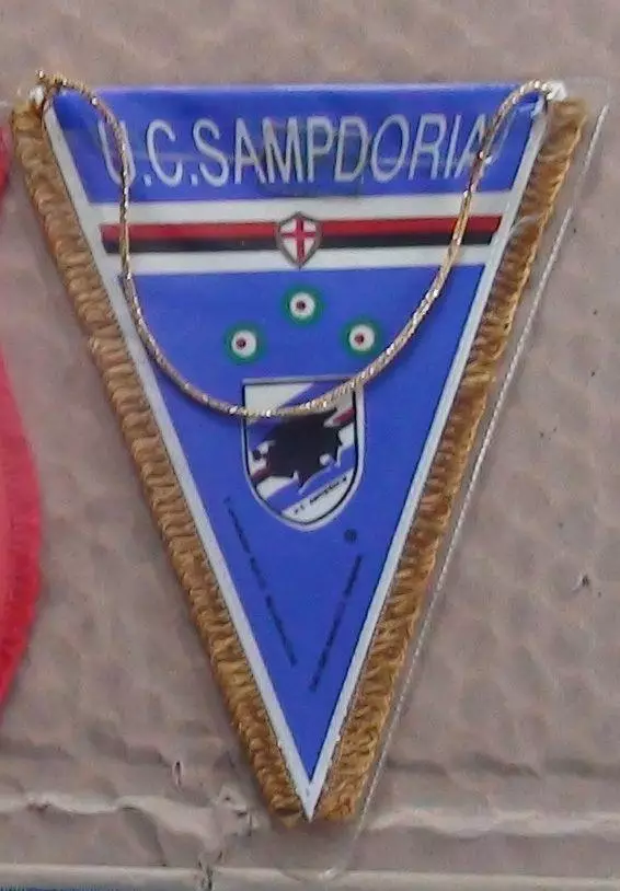 Вымпел ФК Сампдория Генуя, Италия, с матча Металлист Харьков 1