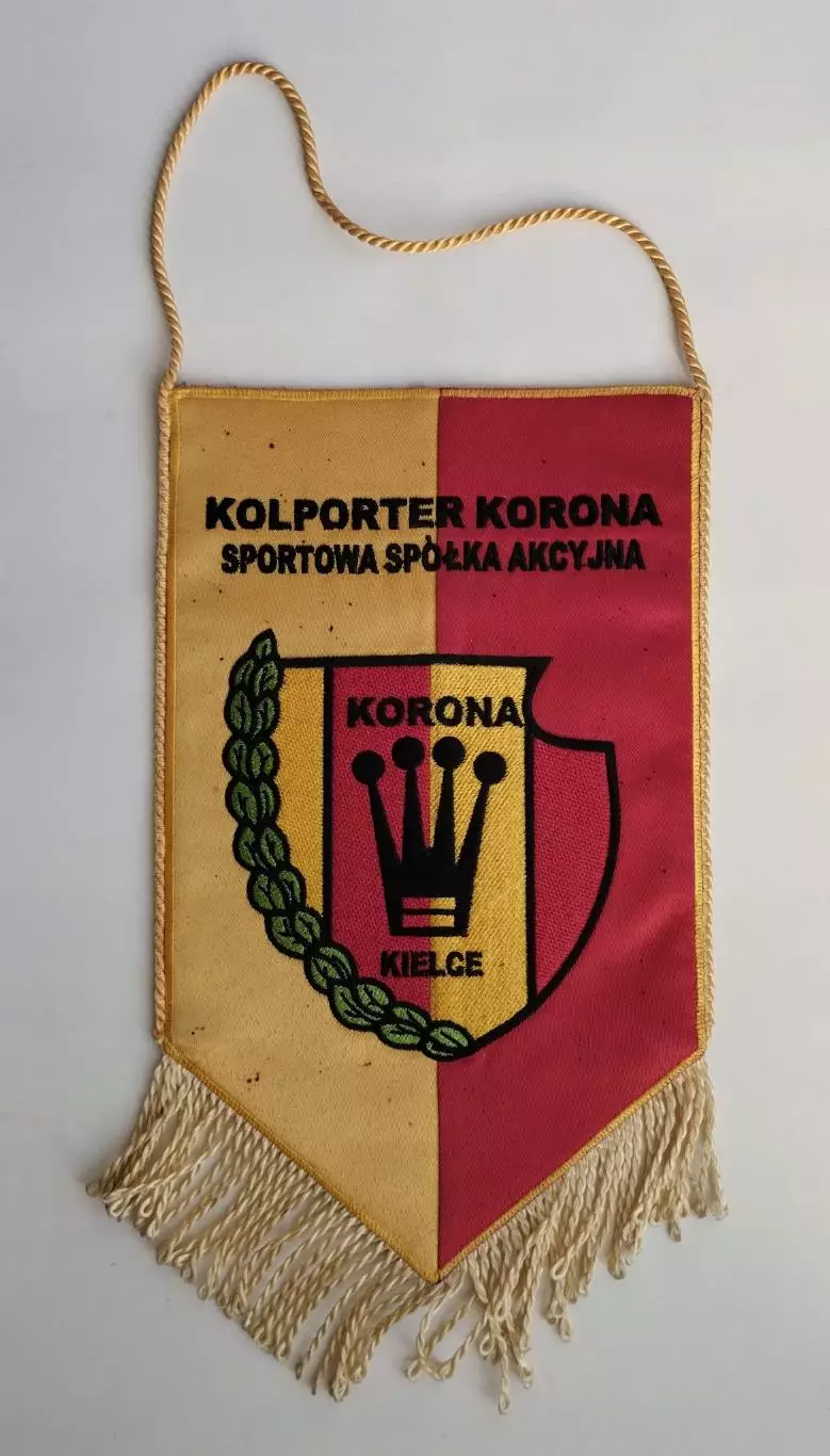 Вымпел Корона Кельче, Польша