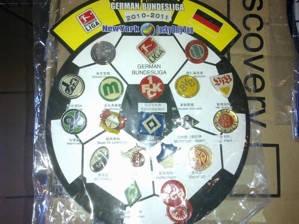 набор значков чемпионат германии по футболу 2010/2011 годов