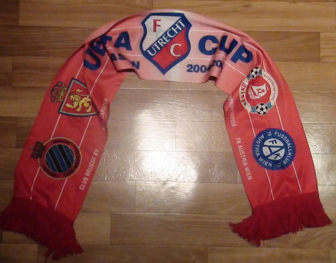 Шарф Утрехт Нидерланды - Брбгге/Днепр/Аустрия/Сарагоса 2004-05