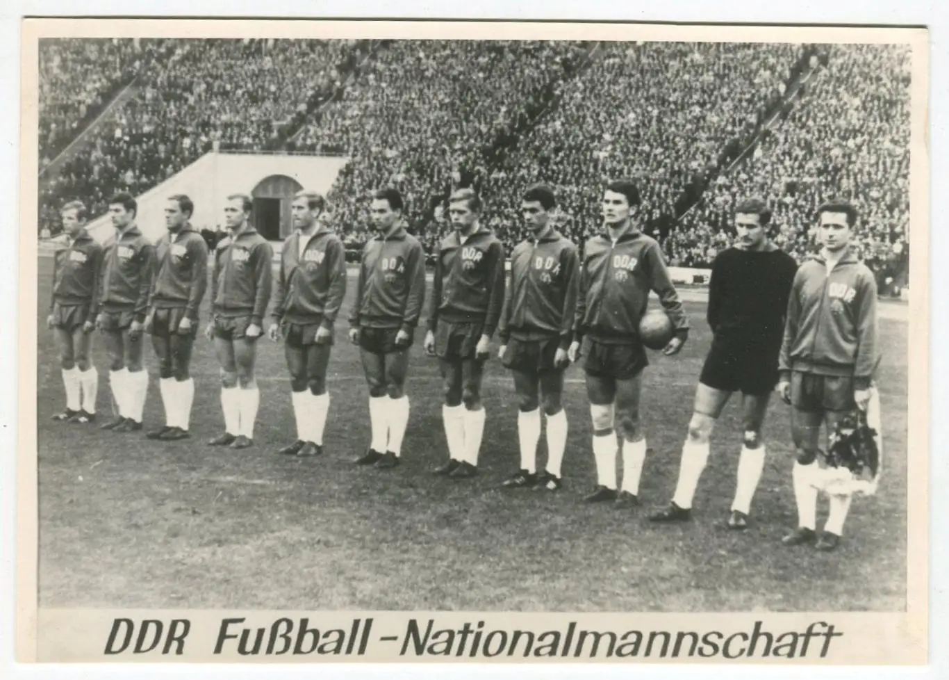 Открытка. Сборная ГДР по футболу, 1967 год, матч со сб.Венгрии