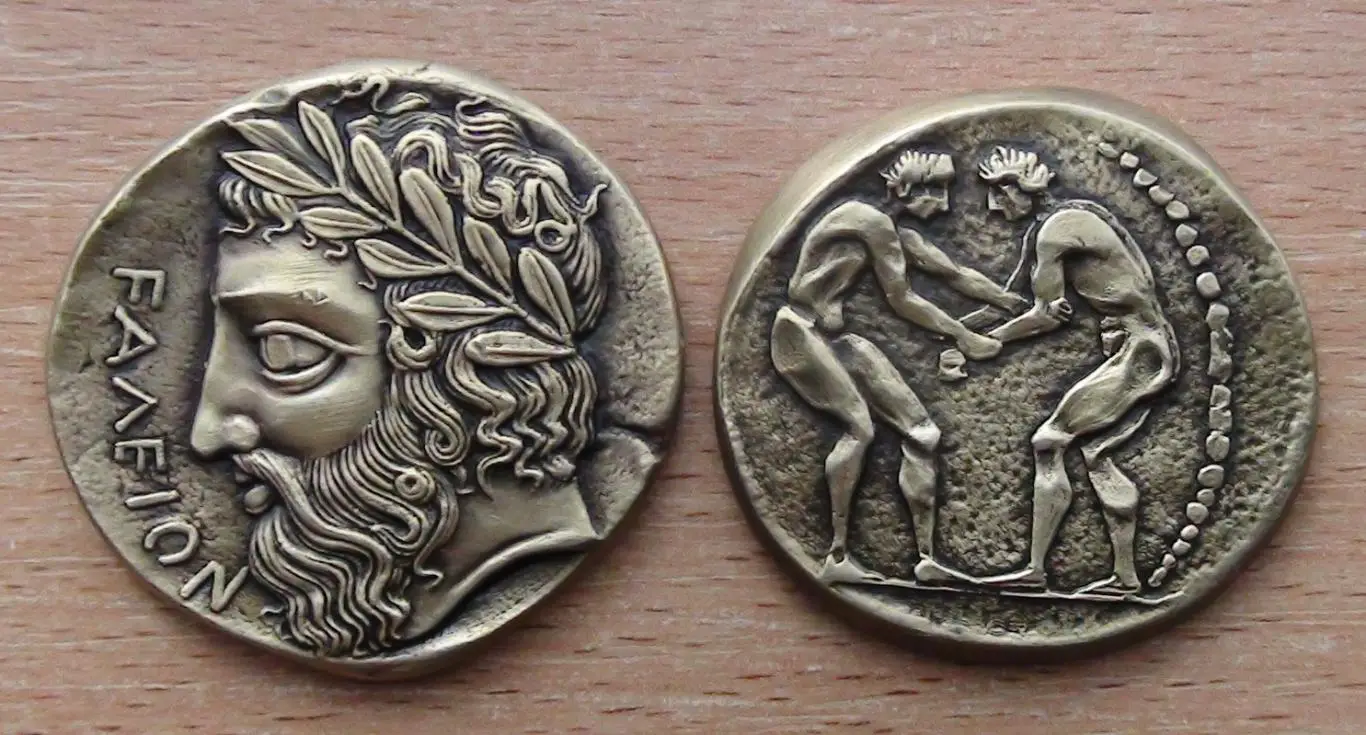 Олимпийские игры. Официальная медаль члена Олимпийской команды Греции на ОИ 2000