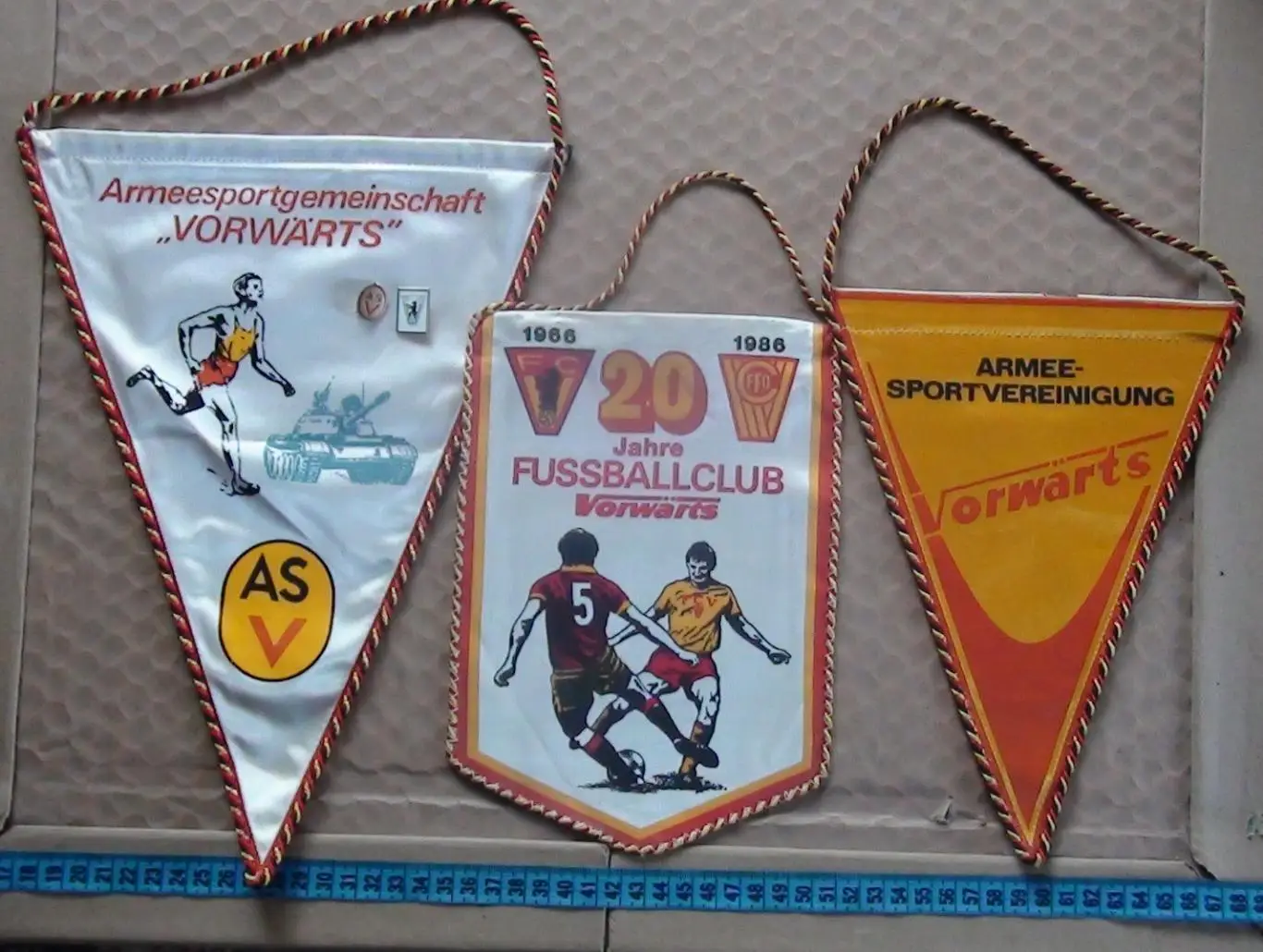 ГДР. Форвертс Берлин, в центре