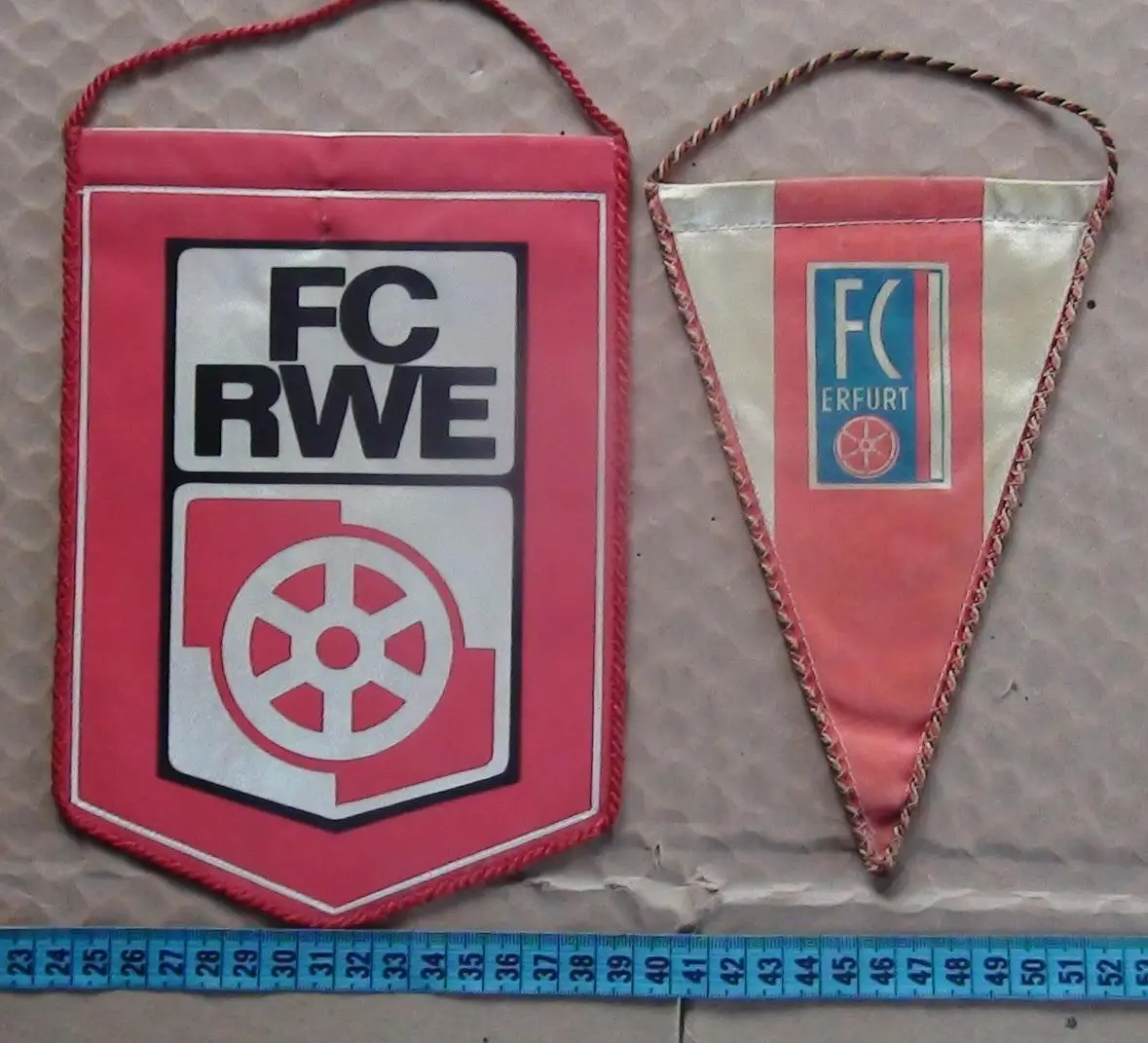 ГДР. Рот-Вайсс Эрфурт, слева