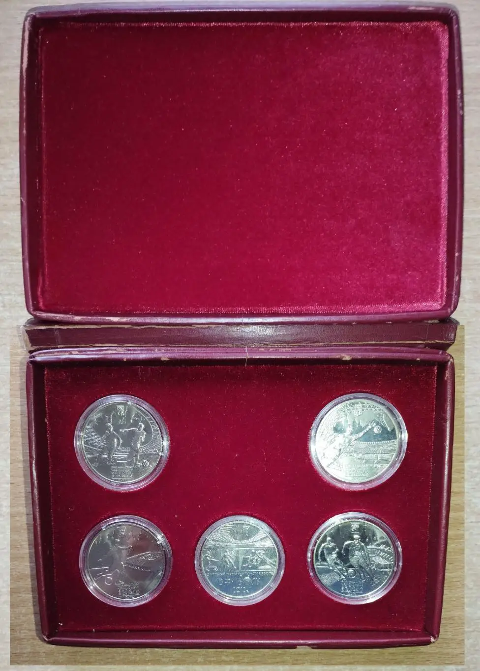 Оригинальная коробка для ВИП (Оргкомитет) под комплект ЕВРО-2012 Украина, монеты 1