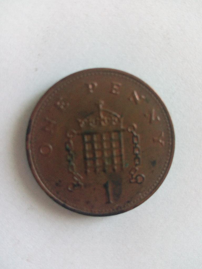 Монета 1 пенс
