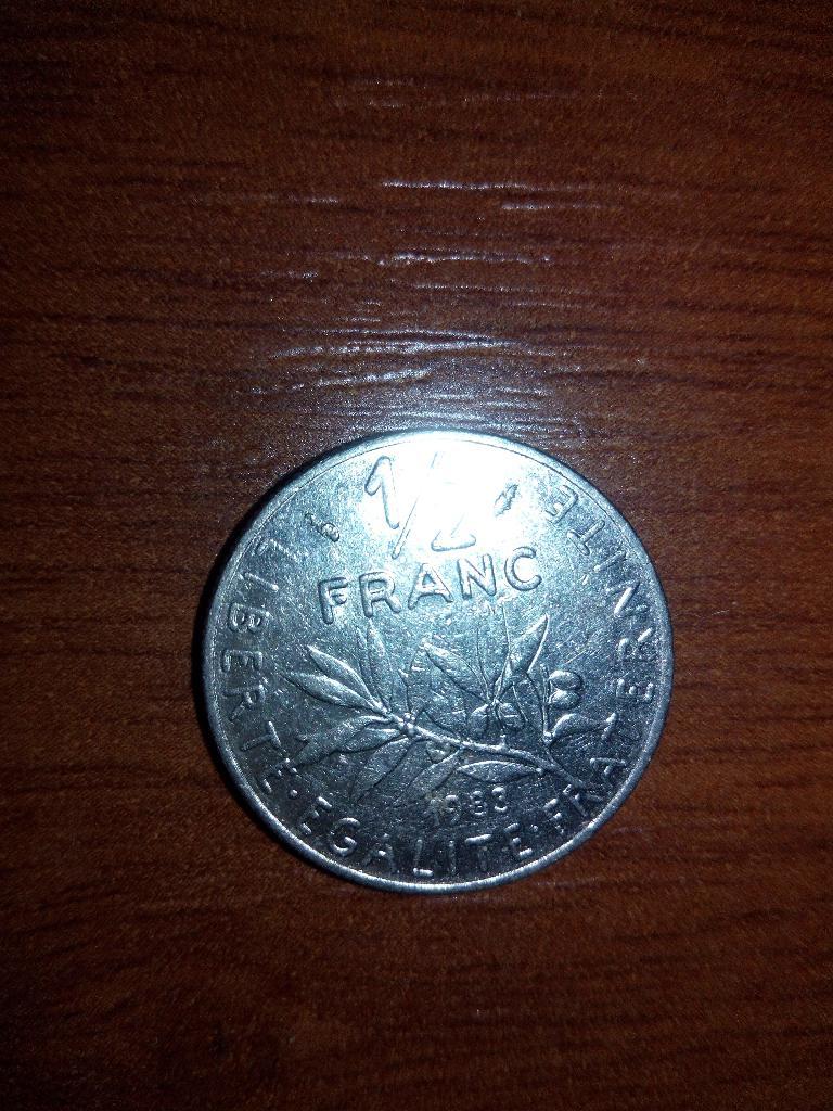 Монета 1/2 франка
